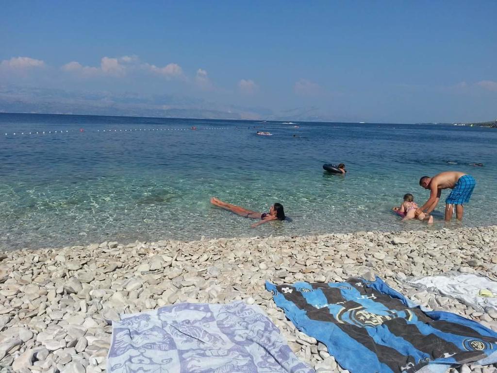 Apartment Brac Sutivan Oda fotoğraf