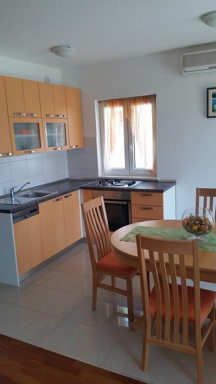 Apartment Brac Sutivan Oda fotoğraf