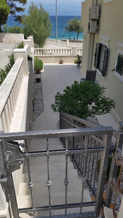 Apartment Brac Sutivan Oda fotoğraf