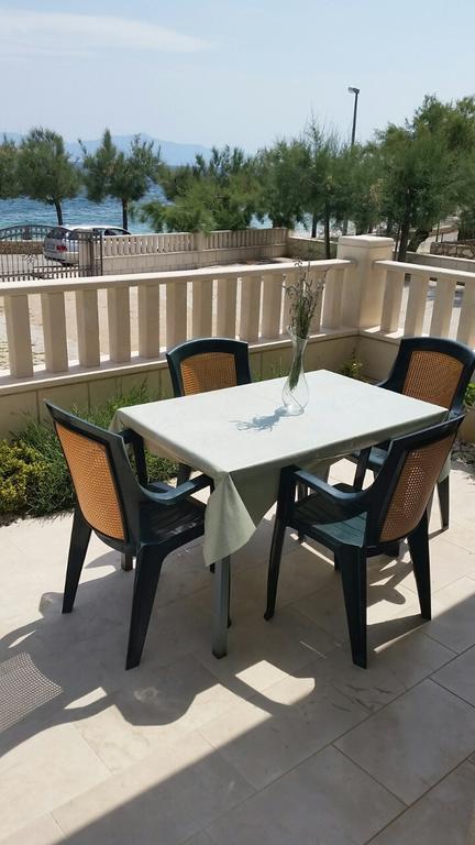 Apartment Brac Sutivan Oda fotoğraf