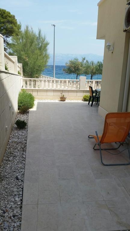 Apartment Brac Sutivan Oda fotoğraf